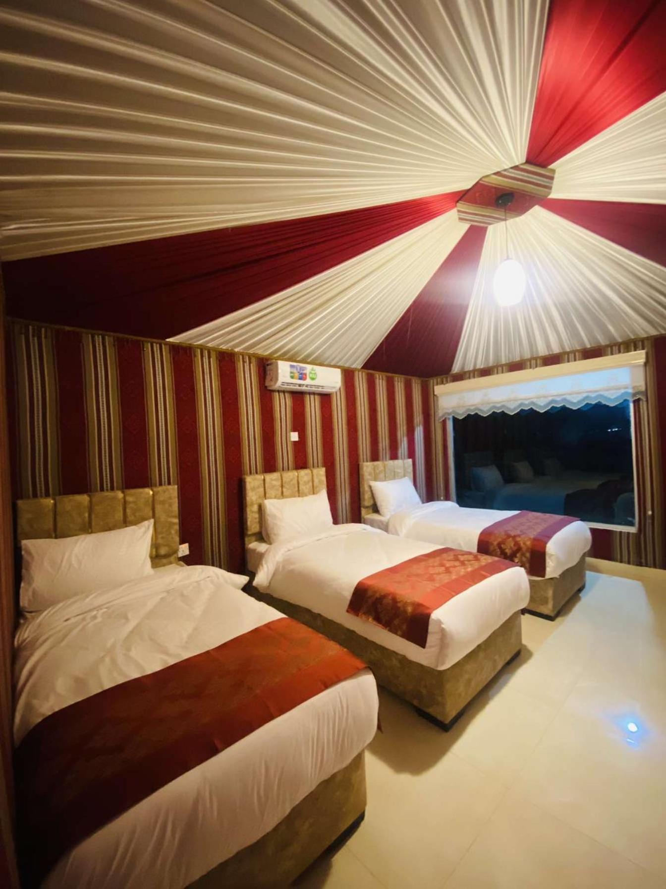Wadi Rum Sky Camp المظهر الخارجي الصورة